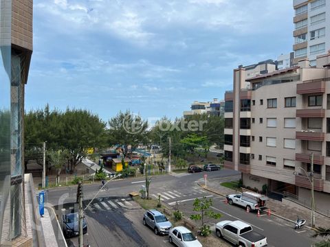 Image 7 - 821255