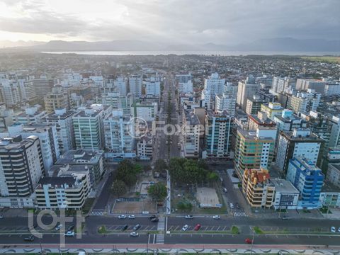 Image 3 - 821255