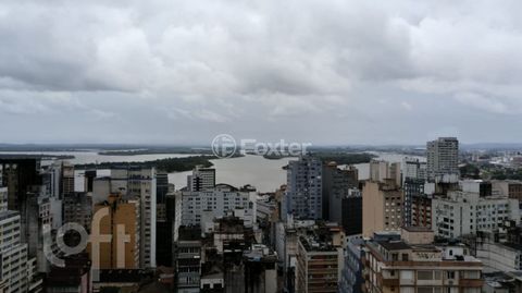 Image 7 - 821258