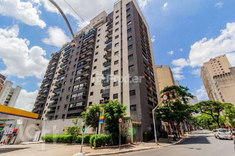 Image 19 - 821353