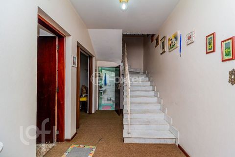 Image 7 - 821358