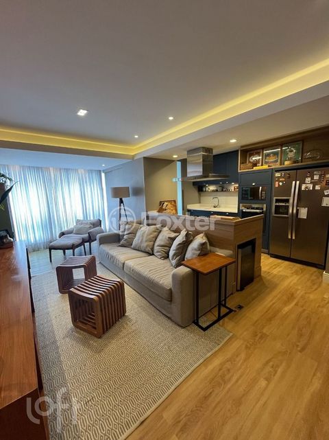 Image 3 - 821741