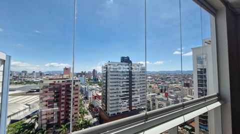 Image 9 - 821751