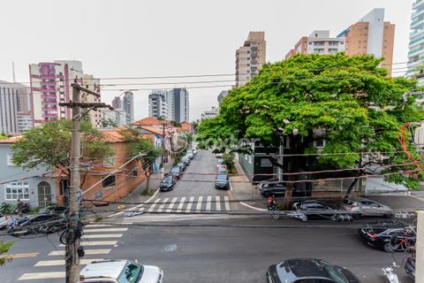 Image 13 - 821824