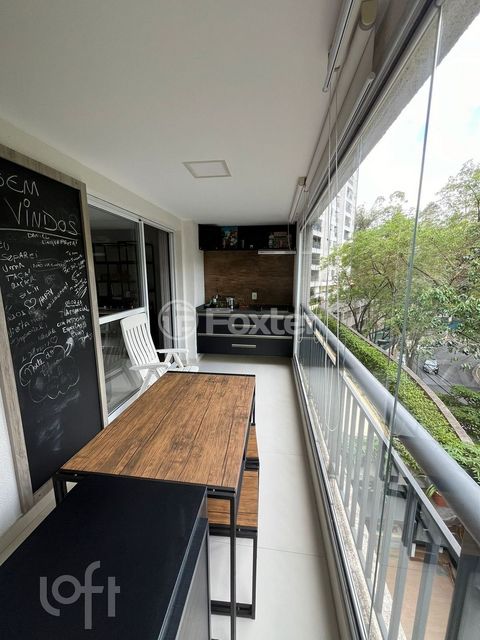 Image 3 - 821860