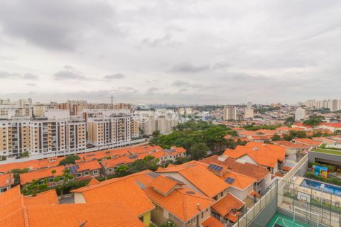 Image 3 - 821925