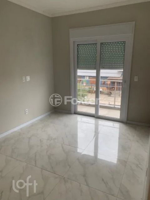 Image 3 - 821928