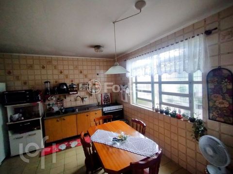 Image 7 - 821950