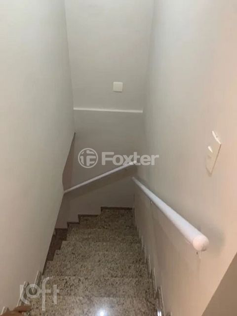 Image 1 - 822797