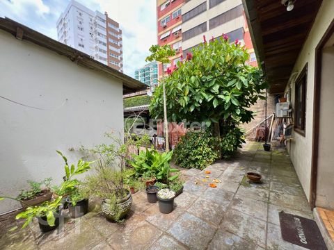 Image 9 - 822881