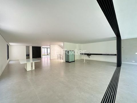 Image 7 - 822978