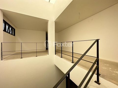 Image 18 - 822978