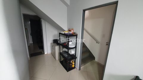 Image 8 - 823843