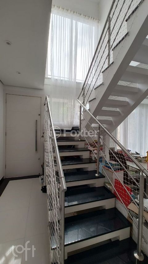 Image 7 - 824438