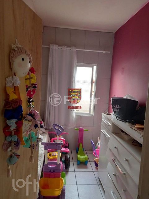 Image 9 - 824451