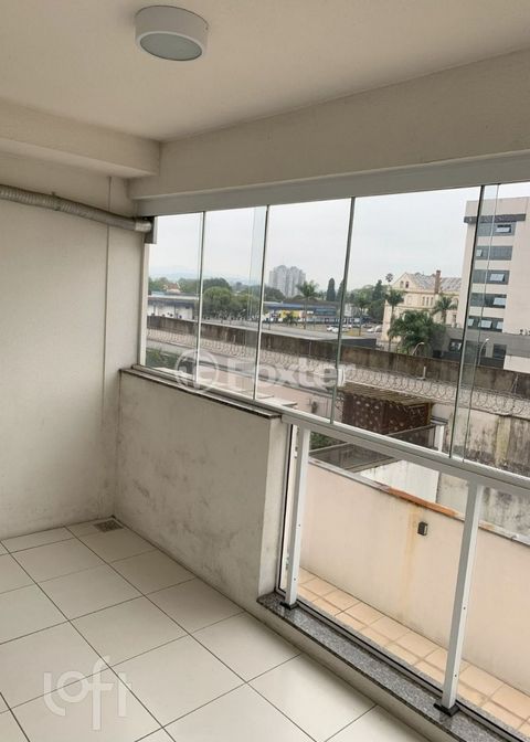 Image 3 - 824940