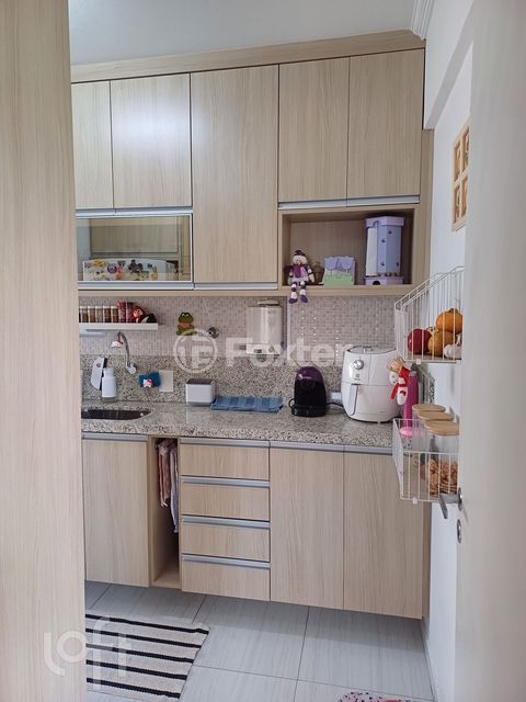 Image 5 - 825033