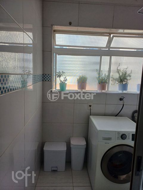 Image 6 - 825033
