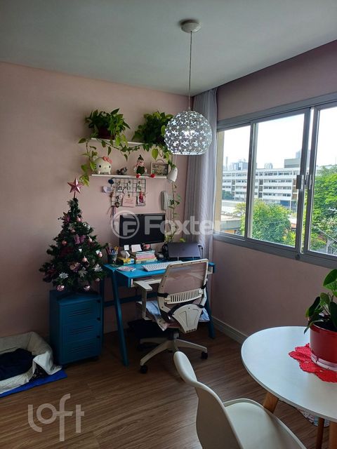 Image 1 - 825033