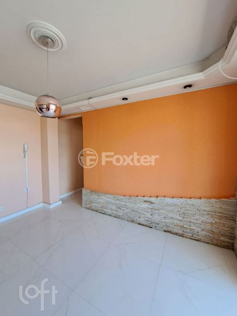 Image 3 - 825052
