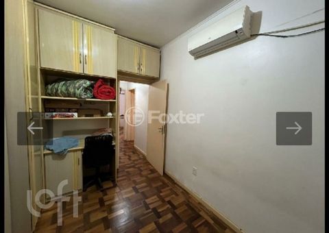 Image 10 - 825131