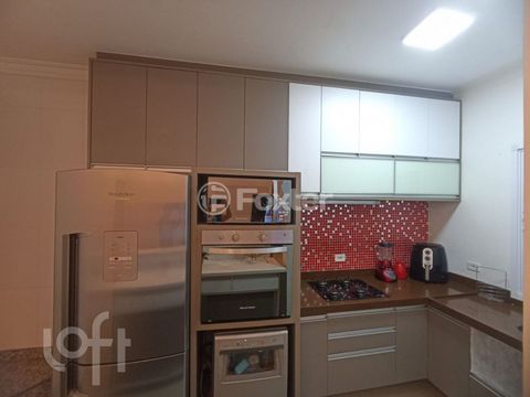 Image 3 - 825151