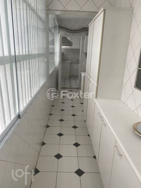 Image 3 - 825260