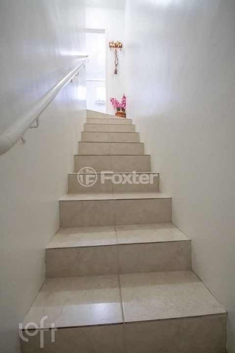 Image 9 - 825357