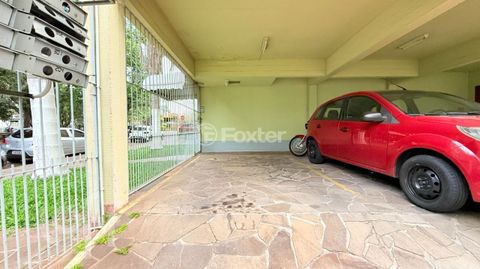 Image 19 - 825377