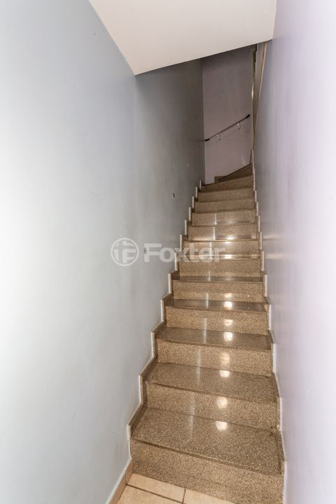 Image 6 - 825597
