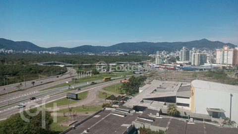 Image 3 - 825656