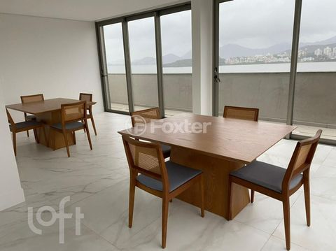 Image 7 - 825656