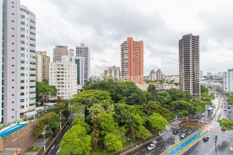 Image 10 - 825674