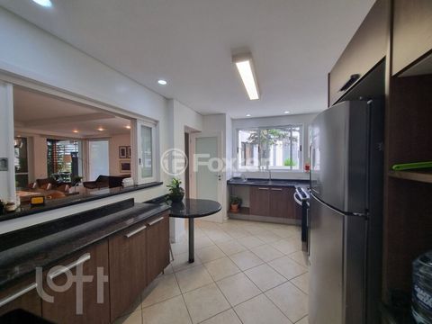 Image 7 - 826038