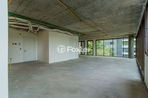Image 3 - 826356