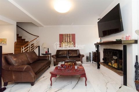 Image 7 - 826572