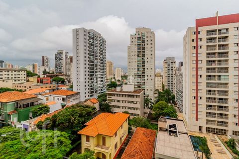 Image 12 - 826699