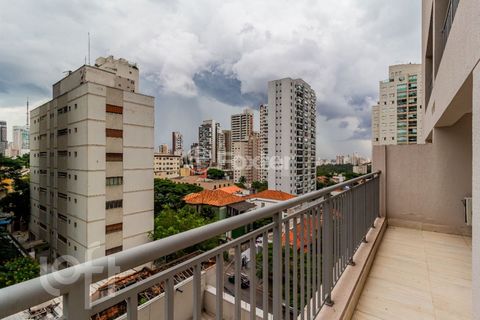 Image 11 - 826801