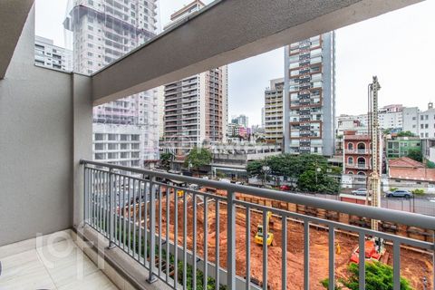 Image 14 - 826806