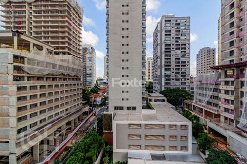 Image 13 - 826824