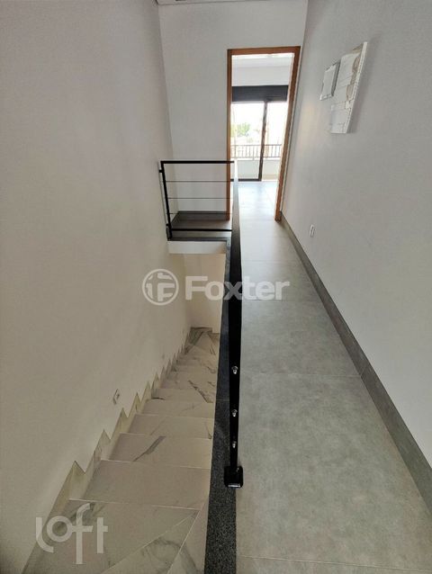 Image 3 - 826899