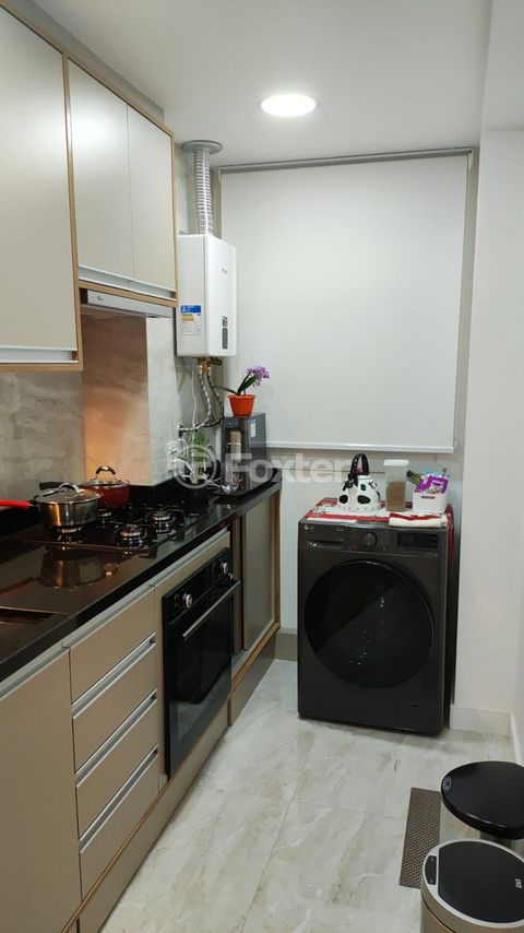 Image 3 - 826997