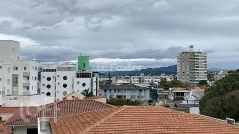 Image 5 - 827228