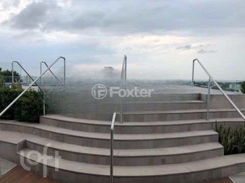 Image 10 - 827425
