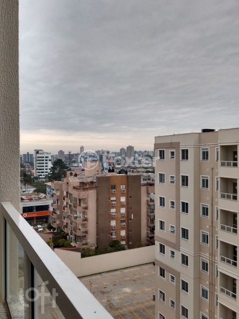 Image 12 - 827433