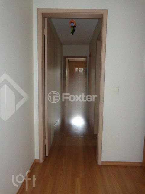 Image 3 - 827576