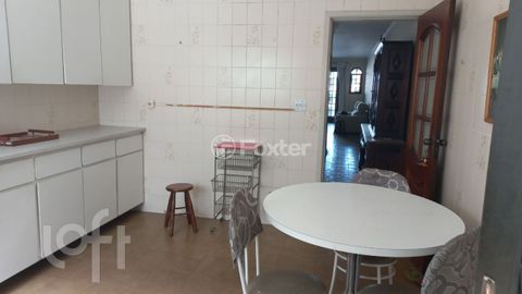 Image 4 - 827885