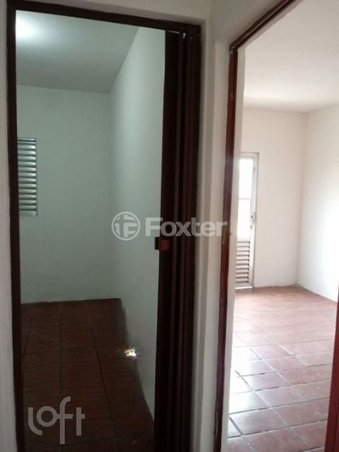 Image 7 - 828030