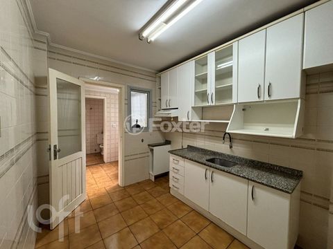 Image 7 - 828095