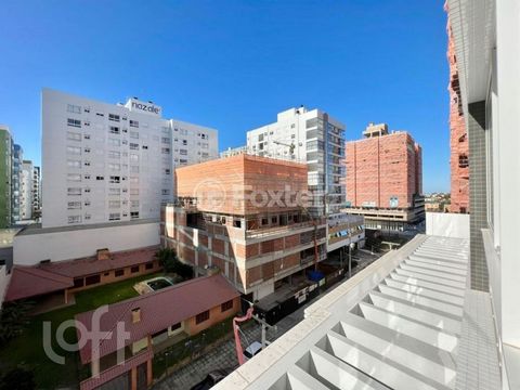 Image 8 - 828119